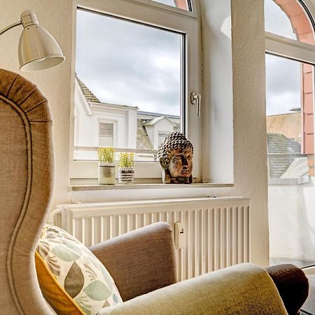 Mittendrin - Apartment Mit 2 Balkonen Sehr Zentral Flensburg Bagian luar foto