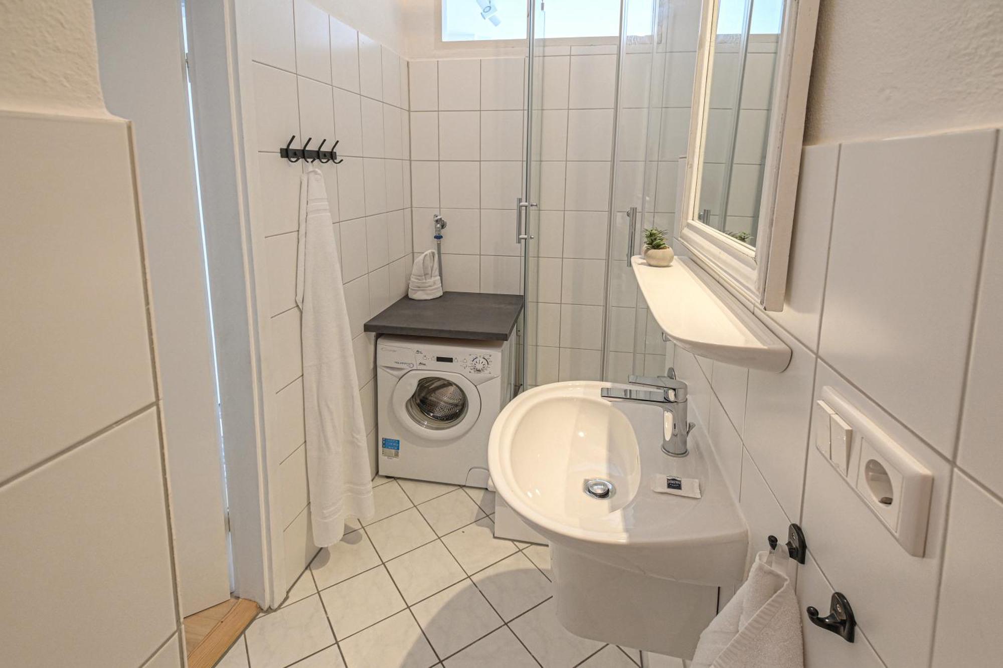 Mittendrin - Apartment Mit 2 Balkonen Sehr Zentral Flensburg Bagian luar foto