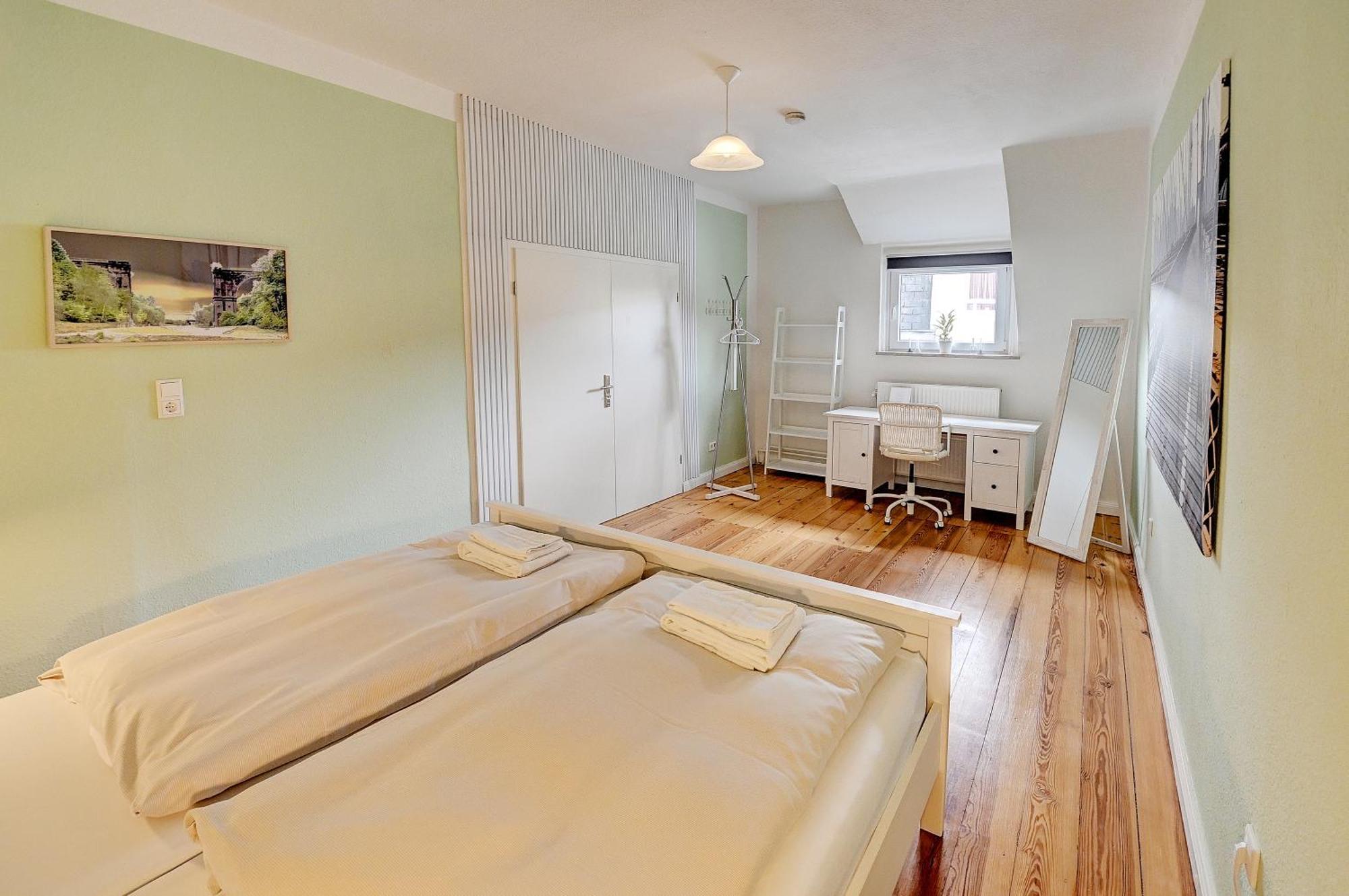 Mittendrin - Apartment Mit 2 Balkonen Sehr Zentral Flensburg Bagian luar foto