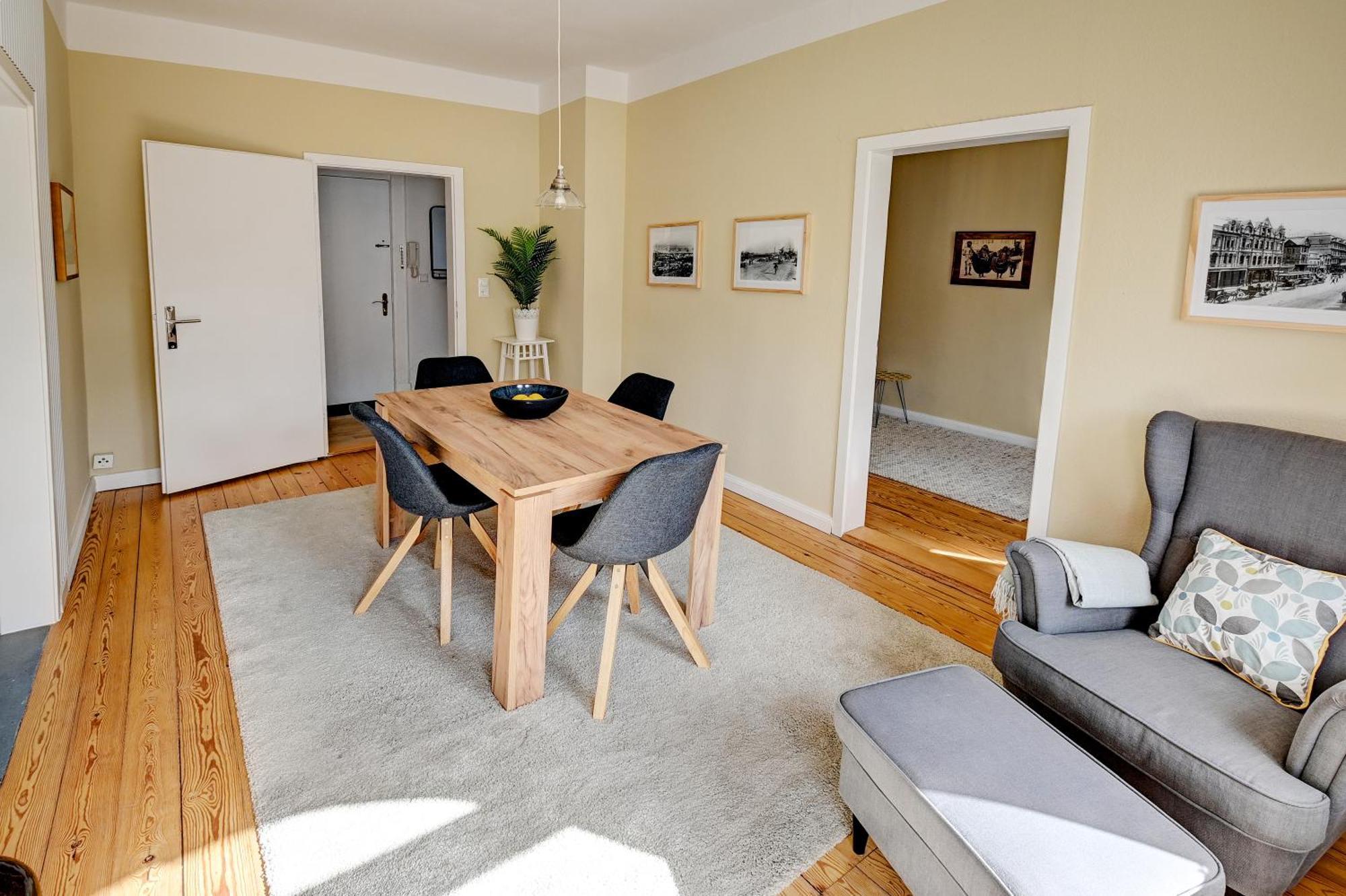 Mittendrin - Apartment Mit 2 Balkonen Sehr Zentral Flensburg Bagian luar foto
